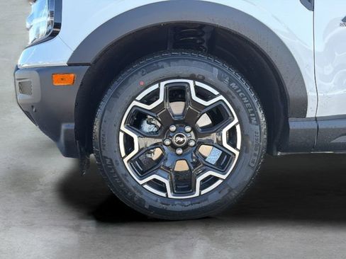 New 2025 Ford Bronco Sport Outer Banks w/ Outer Banks Tech Package+ image 40