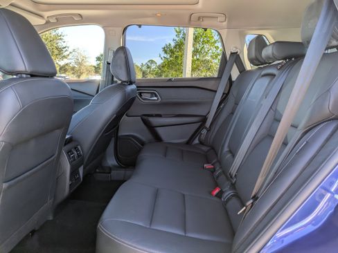 Used 2021 Nissan Rogue SL w/ Premium Package image 15