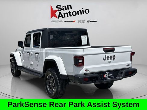 Used 2021 Jeep Gladiator Overland AWD/4WD image 11
