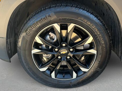 Used 2023 Chevrolet TrailBlazer LT FWD image 12