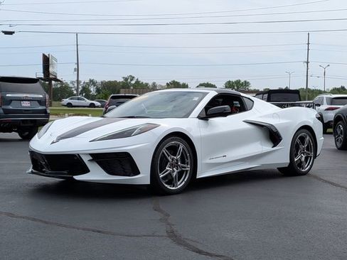 Used 2023 Chevrolet Corvette Stingray Premium Cpe RWD image 3