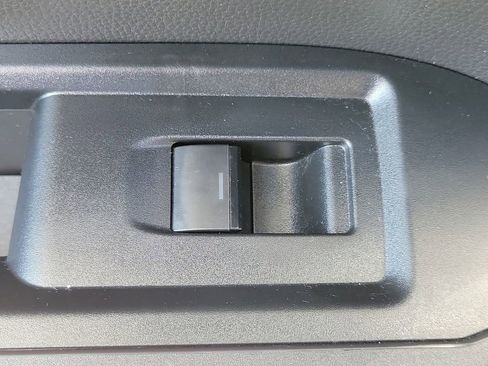 Used 2024 Toyota Tacoma TRD Off-Road AWD/4WD image 19