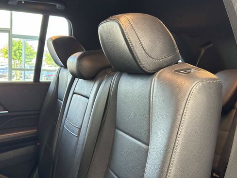 Used 2020 Mercedes-Benz GLS 450 4MATIC image 19