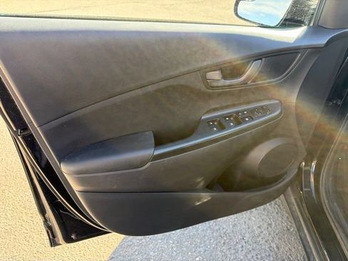 Used 2022 Hyundai Kona SE w/ Cargo Package AWD/4WD image 9