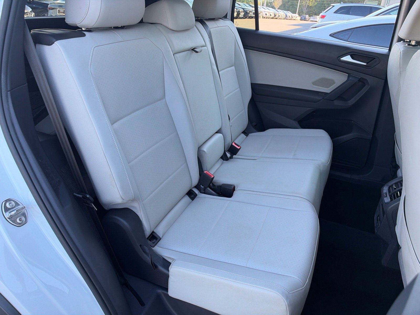 Used 2019 Volkswagen Tiguan SEL Premium R-Line FWD image 36