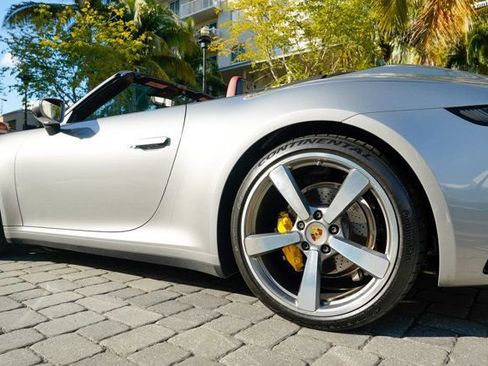 Used 2021 Porsche 911 Carrera image 16