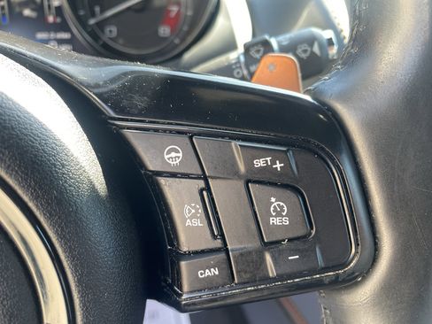 Used 2015 Jaguar F-TYPE R image 16