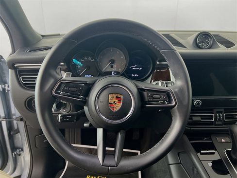 Certified 2022 Porsche Macan S image 12