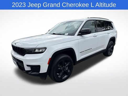 Used 2023 Jeep Grand Cherokee L Laredo AWD/4WD image 2