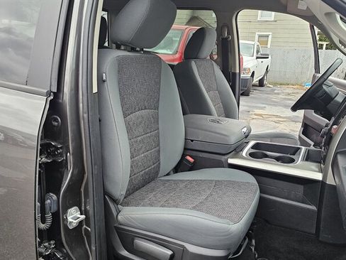 Used 2018 RAM 1500 Big Horn image 31