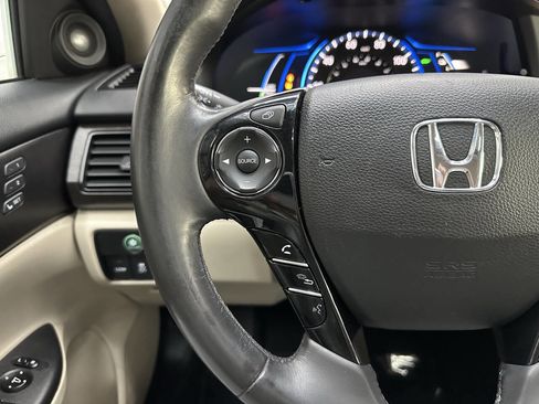 Used 2014 Honda Accord Touring image 21