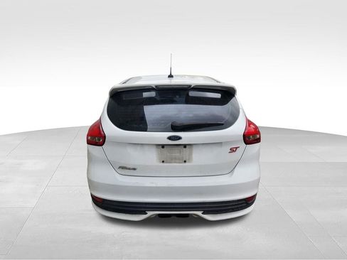 Used 2018 Ford Focus ST FWD image 22