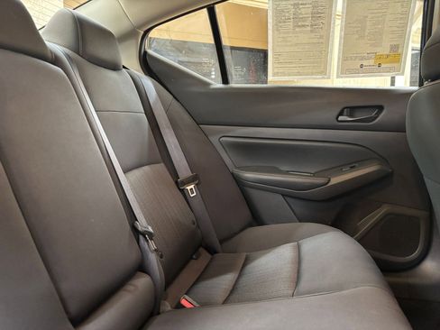 Used 2025 Nissan Altima 2.5 SV FWD image 37