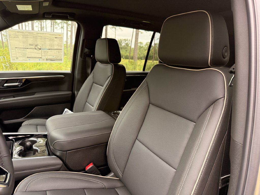 New 2027 Chevrolet Tahoe Premier w/ Sun And Tow Package RWD image 12