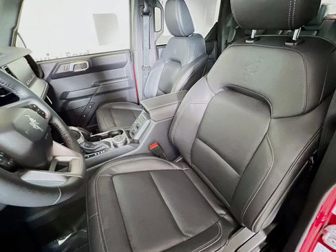 New 2025 Ford Bronco Badlands image 25