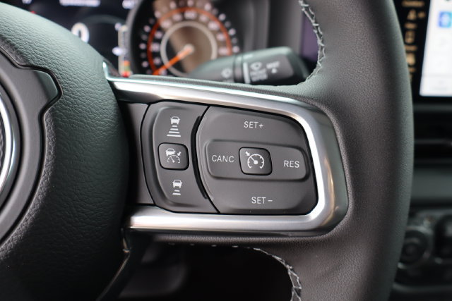 New 2026 Jeep Wrangler Unlimited Sahara AWD/4WD image 21
