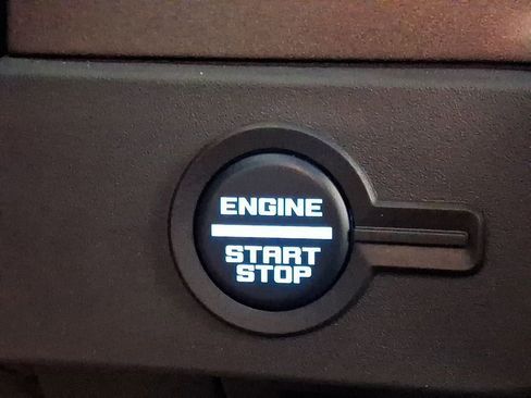 Used 2025 Ford Bronco 4-Door AWD/4WD image 22