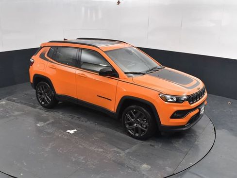 New 2026 Jeep Compass Latitude w/ Sun and Sound Group AWD/4WD image 37