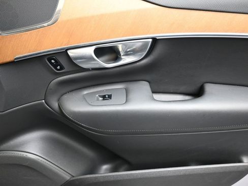 Certified 2024 Volvo XC90 B6 Plus image 11