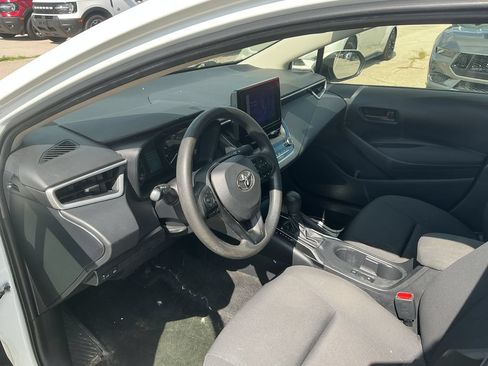 Used 2023 Toyota Corolla LE w/ LE Convenience Package FWD image 21