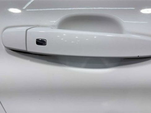 Used 2020 Chevrolet Equinox LS image 11