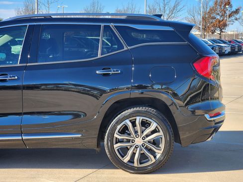 Used 2019 GMC Terrain Denali w/ Advanced Safety Package image 10