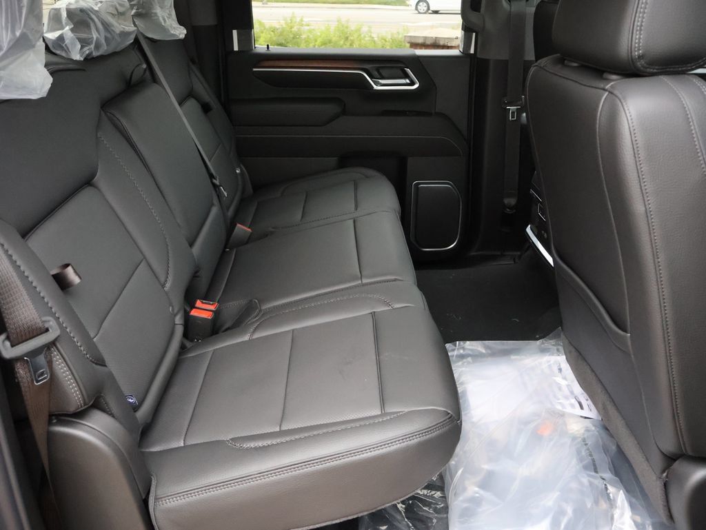 New 2026 GMC Sierra 2500 Denali w/ Denali Reserve Package AWD/4WD image 11