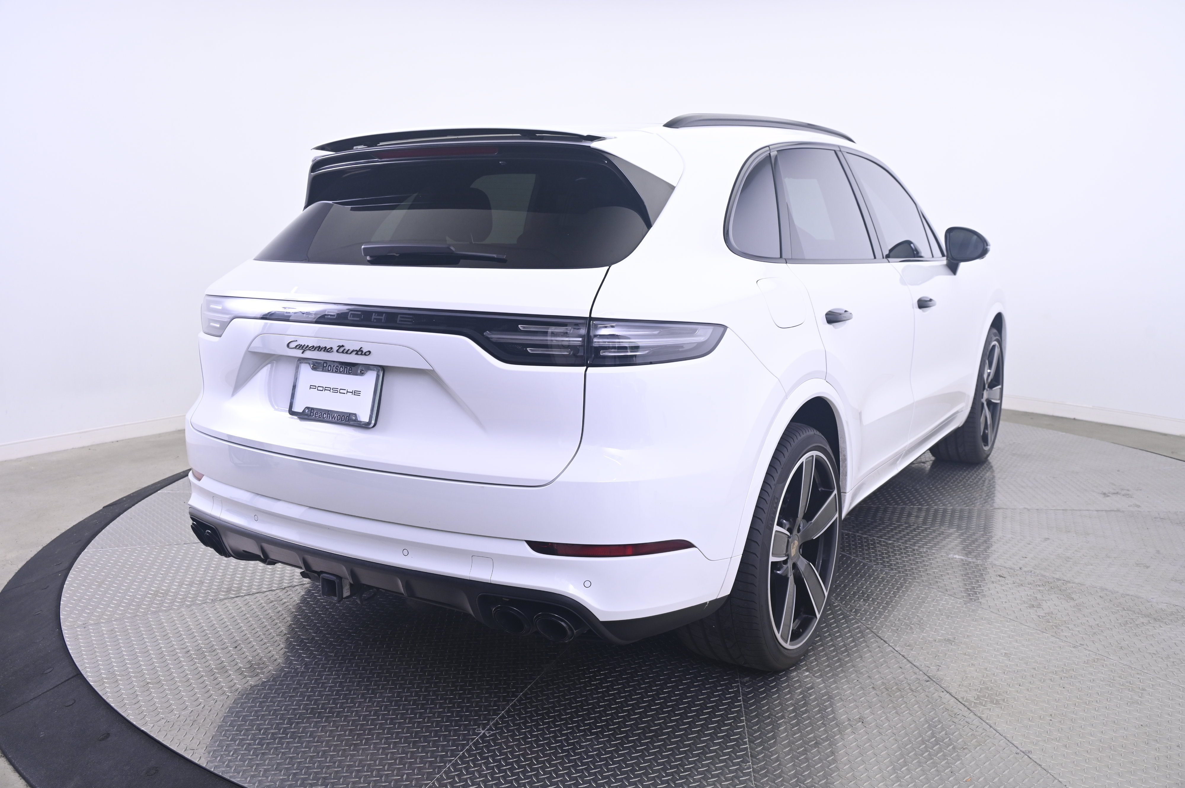 Certified 2023 Porsche Cayenne Turbo AWD/4WD image 7