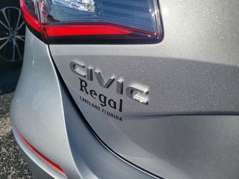 Used 2023 Honda Civic Sport image 11