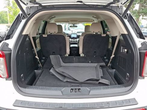 Certified 2023 Ford Explorer XLT w/ Equipment Group 202A AWD/4WD image 30