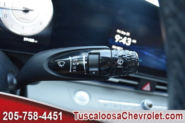 Used 2025 Hyundai Elantra Limited FWD image 33