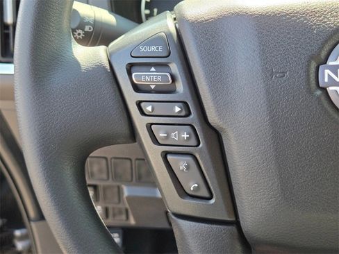 Used 2025 Nissan Frontier SV w/ Tow Package image 25