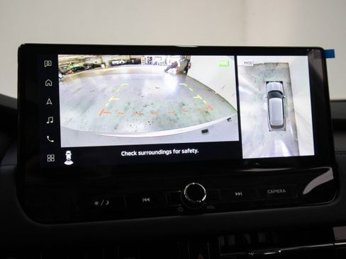 New 2025 Mitsubishi Outlander SE image 16