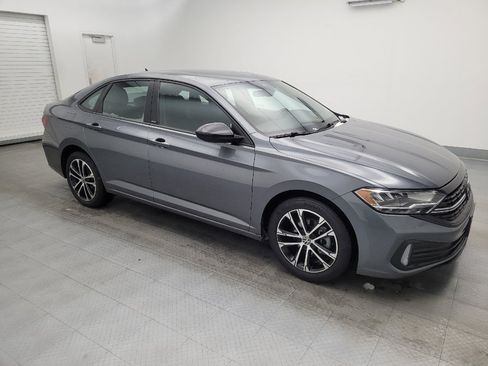 Used 2023 Volkswagen Jetta Sport image 11