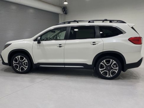 Used 2023 Subaru Ascent Limited w/ Technology Package AWD/4WD image 5