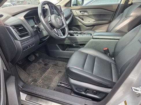 Used 2023 Nissan Rogue SV w/ SV Premium B Package image 5