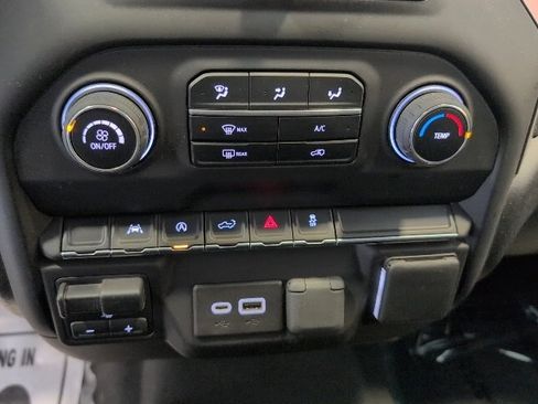 Used 2023 Chevrolet Silverado 1500 Custom image 23