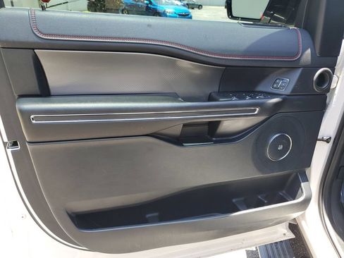Used 2019 Ford Expedition Limited w/ Equipment Group 303A RWD image 18