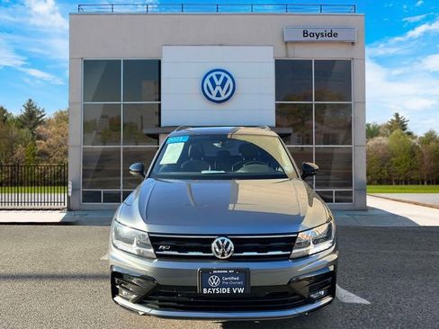 Certified 2021 Volkswagen Tiguan SE R-Line image 2