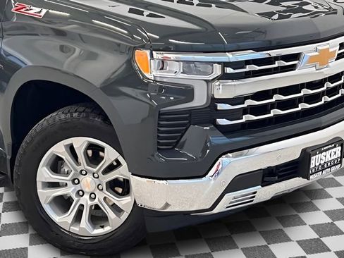 Used 2025 Chevrolet Silverado 1500 LTZ AWD/4WD image 28