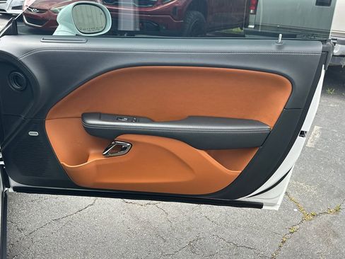 Used 2023 Dodge Challenger SRT Hellcat RWD image 15