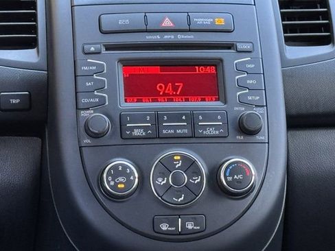Used 2013 Kia Soul image 17