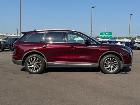 Used 2021 Lincoln Corsair AWD image 6