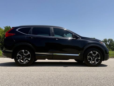 Used 2017 Honda CR-V Touring image 3