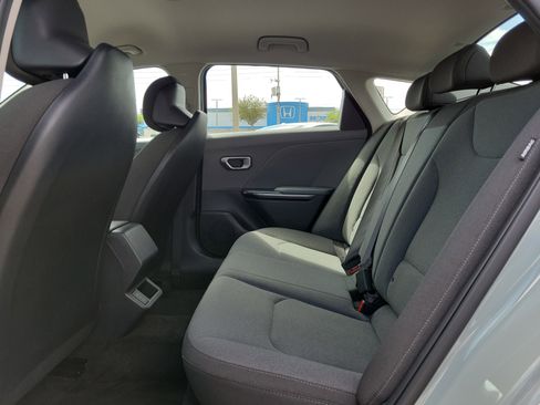 Used 2025 Kia K4 LXS image 15