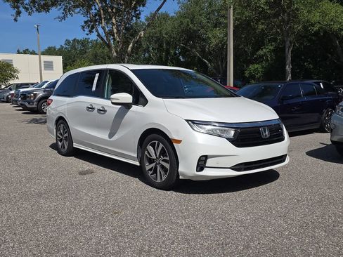 Used 2021 Honda Odyssey Touring image 2