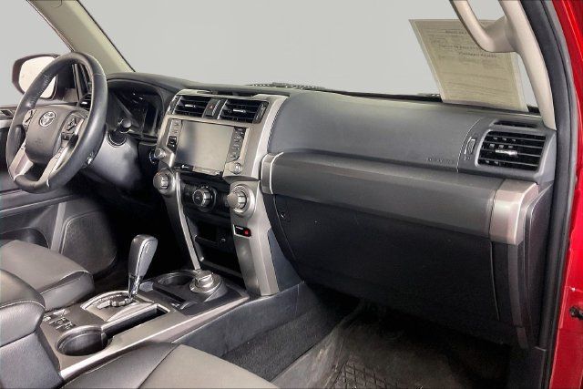 Used 2022 Toyota 4Runner SR5 Premium AWD/4WD image 21