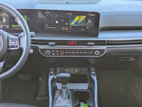 Certified 2025 Kia Sorento S w/ Panoramic Sunroof Package image 18