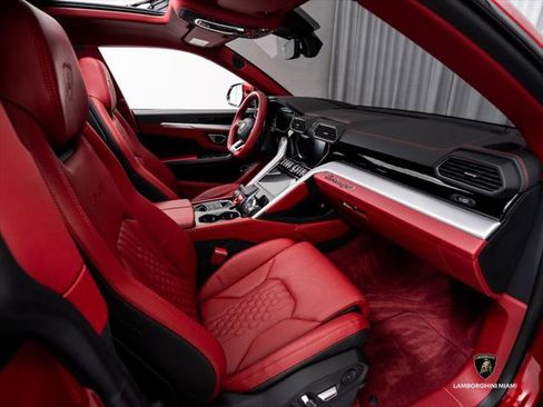 Used 2024 Lamborghini Urus S AWD/4WD image 41