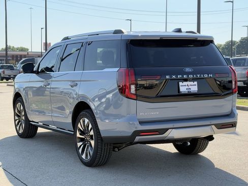 New 2025 Ford Expedition Platinum w/ Driver's Package image 35